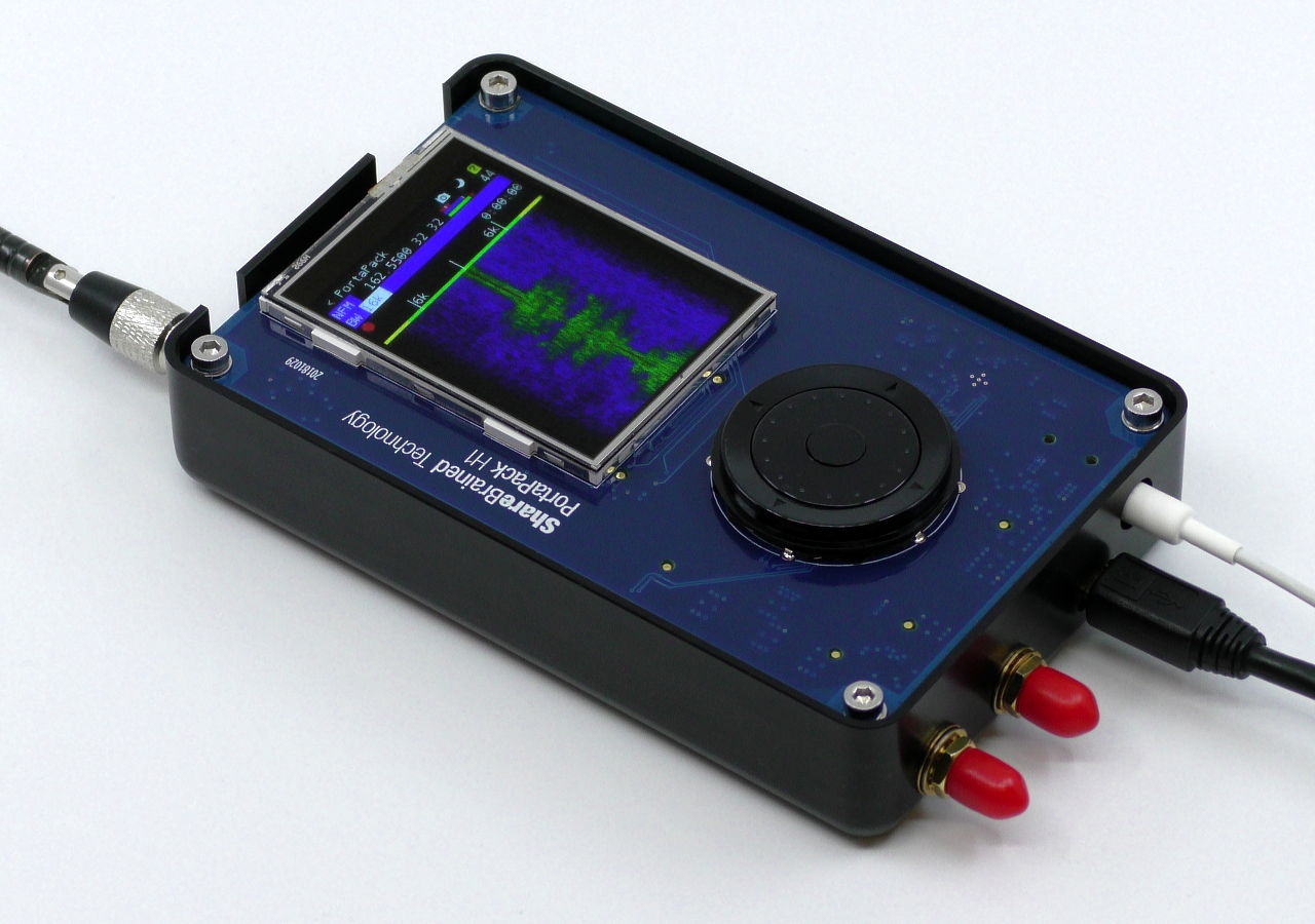 doc/images/hardware/portapack_h1_operating.jpg